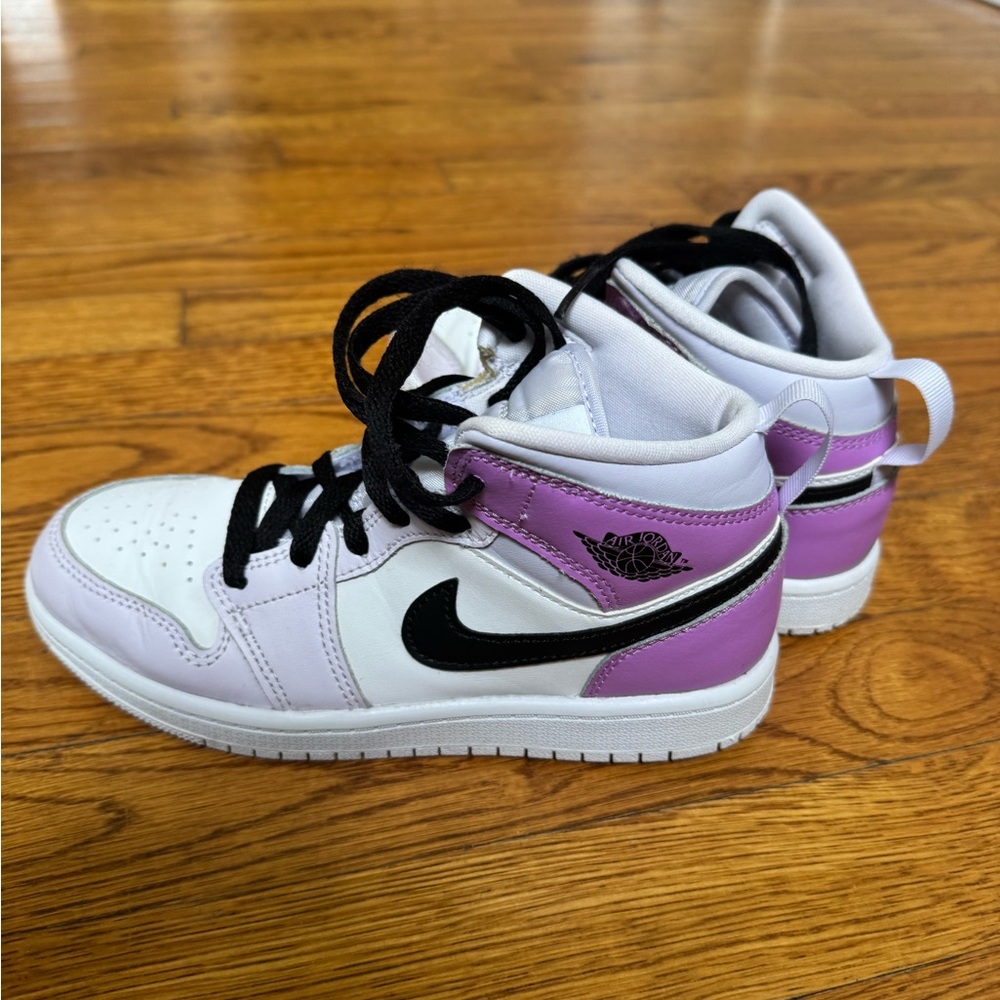 Nike Air Jordan 1 Mid  Barely Grape/White/Rush Fuchsia/Black